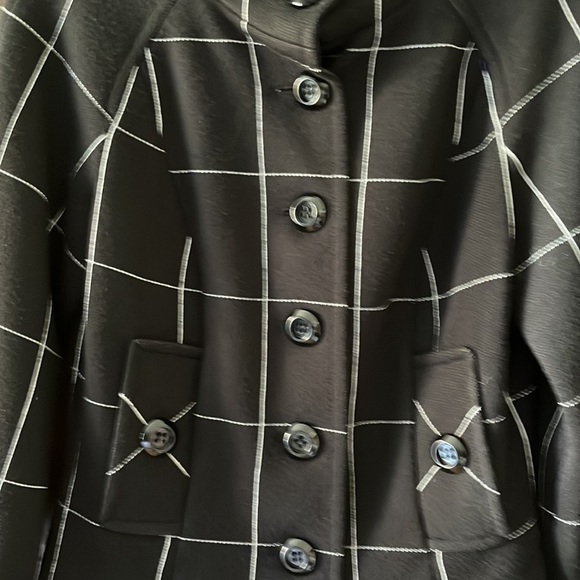 Per se wool blend black with white striped jacket. Size 2. Super cute! - Picture 4 of 11
